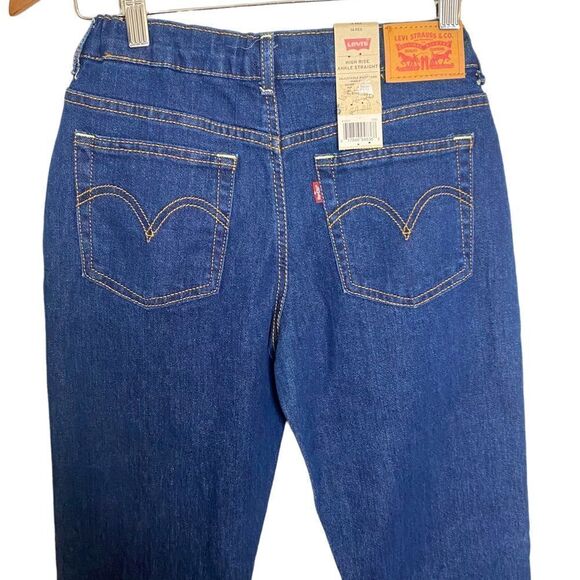 Levi’s Girls High Rise Straight Leg Jeans - Picture 5 of 14